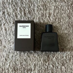 🦋NWT - BURBERRY HERO Men’s Fragrance Mini Deluxe Sample Collectors